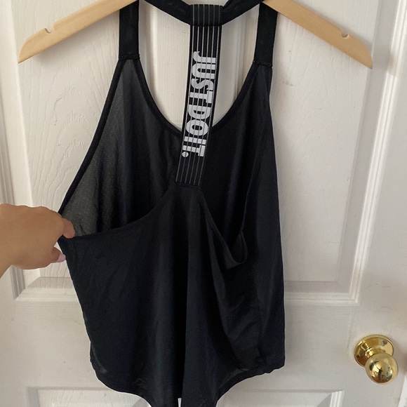 NIKE Lightweight Tank (S) - Picture 5 of 5